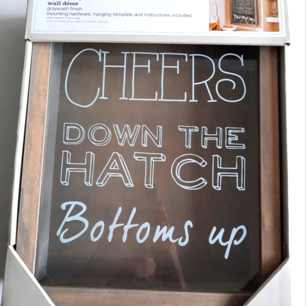 Bottle Cap & Cork Holder Decor